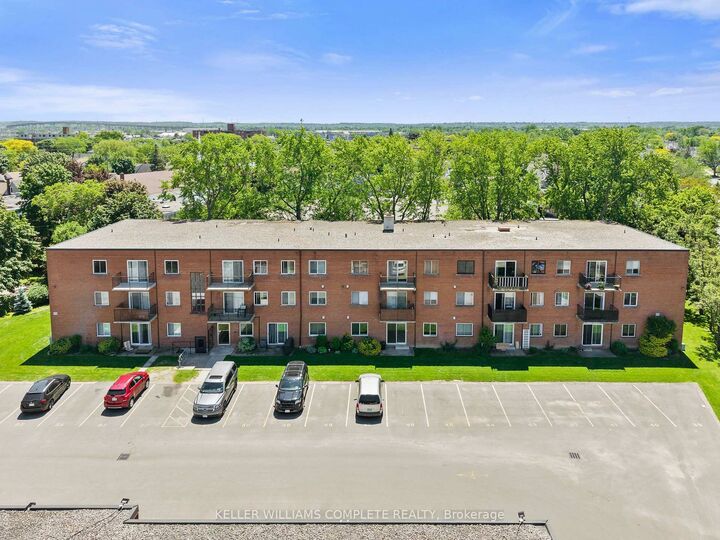 Property Photo: 456 Carlton Street 37 ON L2M 4X1