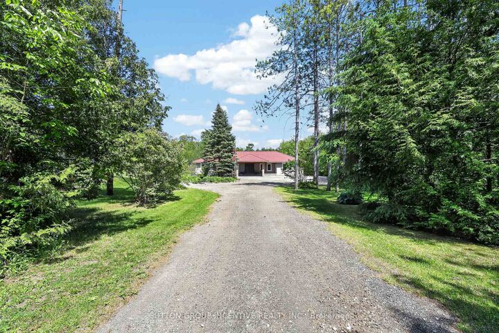 6805 8th Line — photo 1