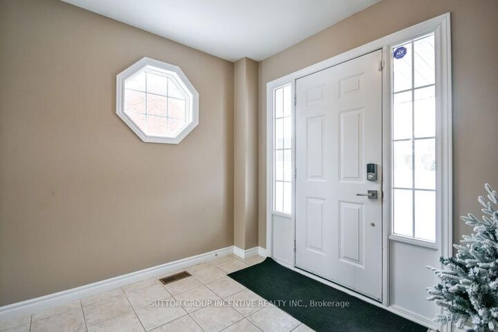 Property Photo: 36 Nicklaus Drive ON L4M 6W5