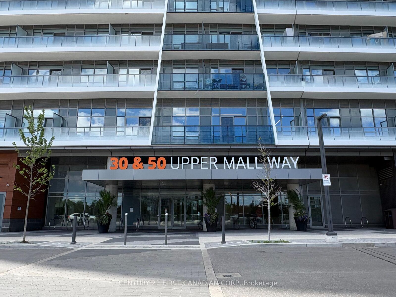 Photo de la propriété: 50 Upper Mall Way B-3011 ON N4J 0L8