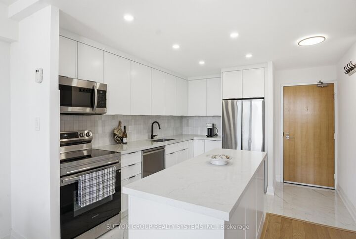 Property Photo: 60 Southport Street 304 ON M6S 3N4