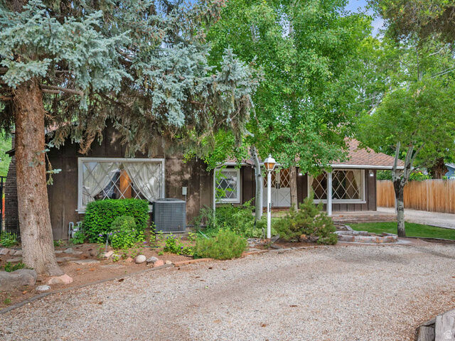 Property Photo: 3676 S 500 E UT 84106