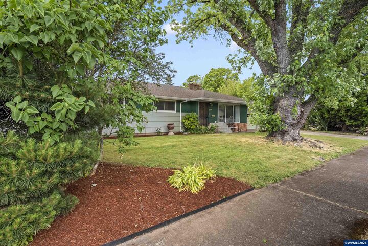 Property Photo:  2595 Wooddale Av NE  OR 97301 