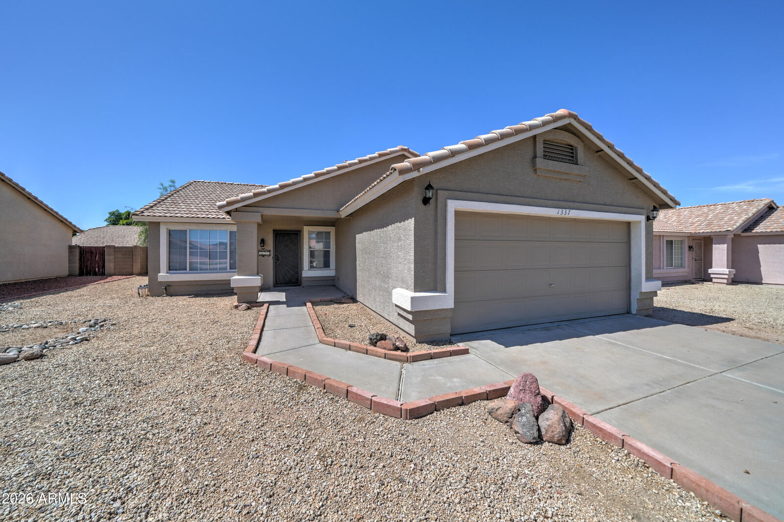 Property Photo:  1337 W 15th Avenue  AZ 85120 