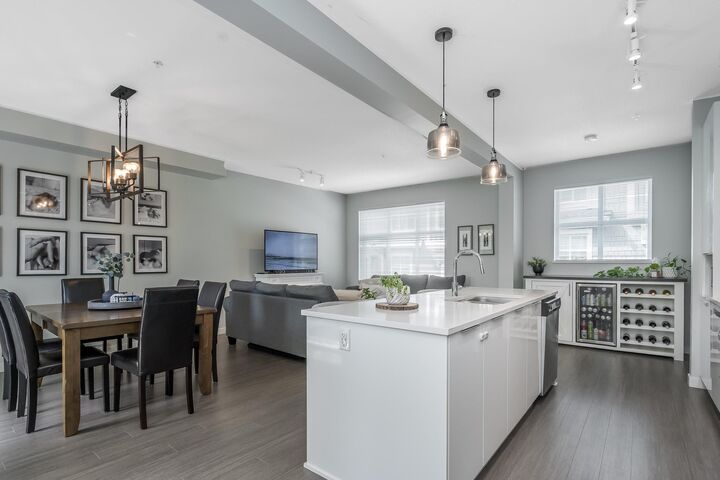 Property Photo: 11295 Pazarena Place 602 BC V2X 4K9