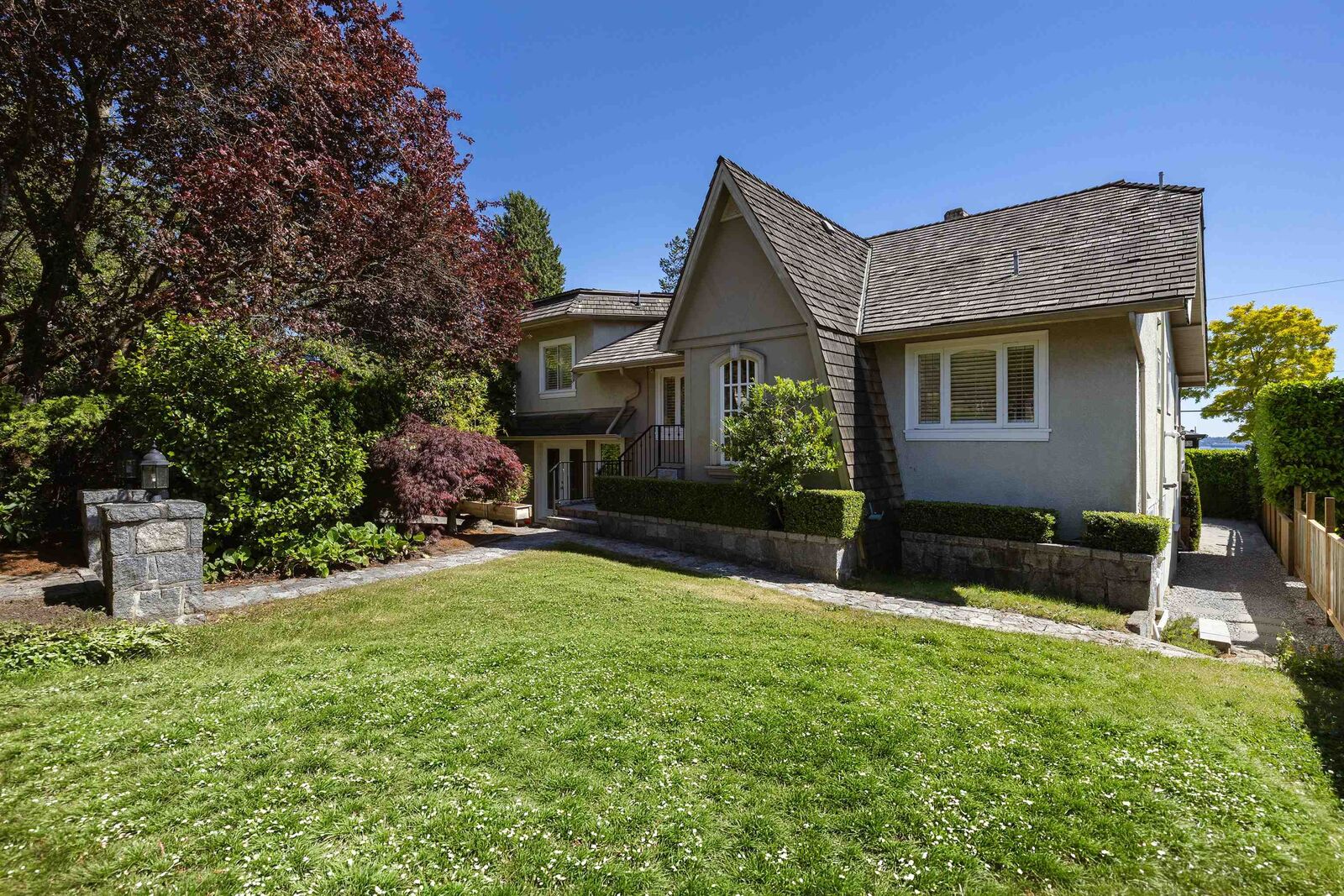 Property Photo: 2308 Inglewood Avenue BC V7V 2A1