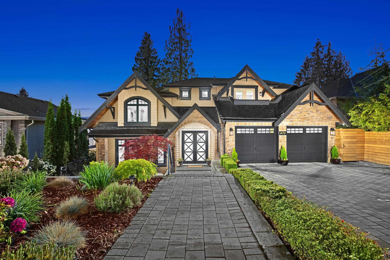 Property Photo: 673 Sylvan Avenue BC V7R 2E8