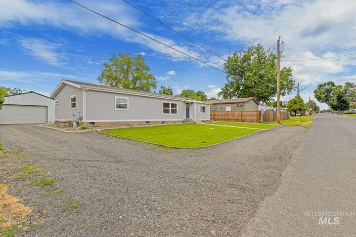 Property Photo: 3117 7th Street ID 83501