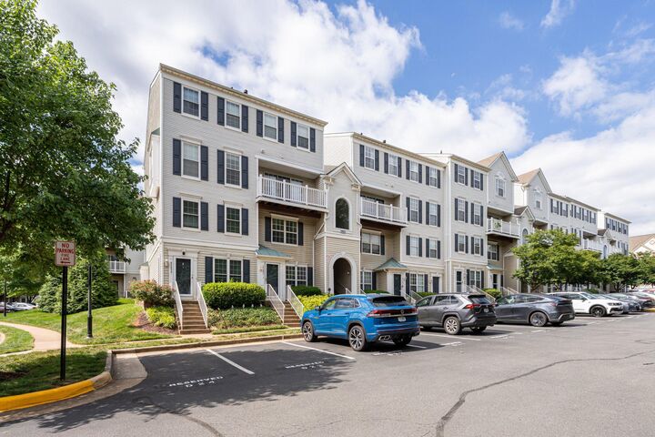 Property Photo:  45497 Caboose Terrace  VA 20166 