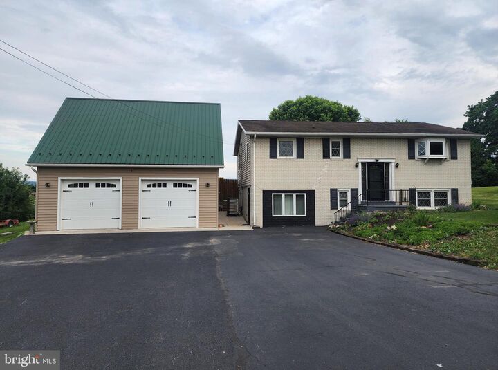 Property Photo:  108 Willow Drive  PA 17257 