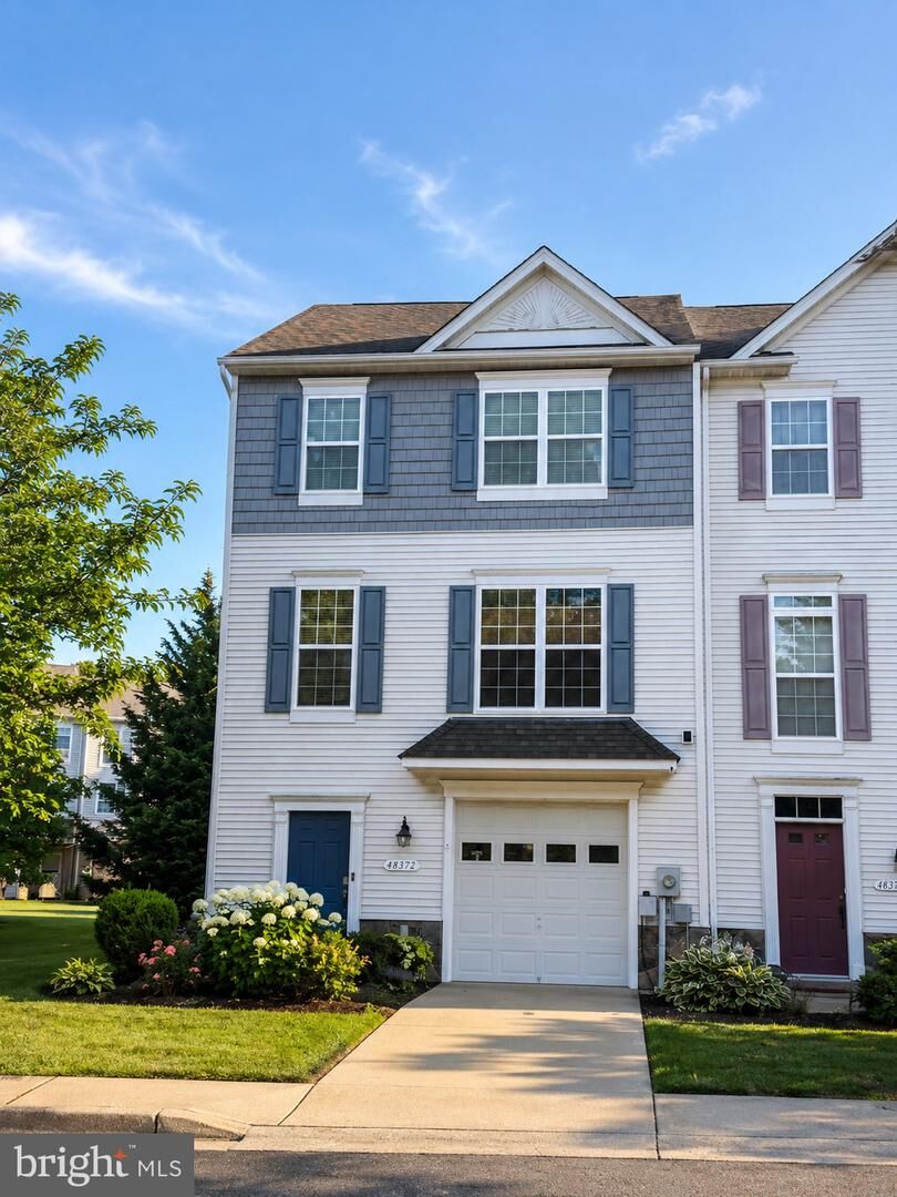 Property Photo:  48372 Sunburst Drive  MD 20653 