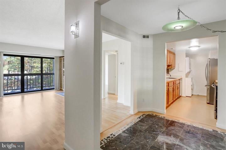 Property Photo: 801 N Howard Street 568 VA 22304