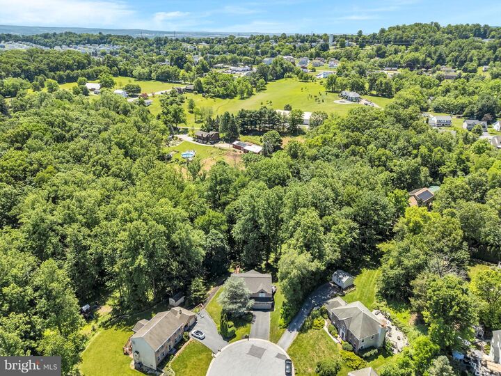 Property Photo:  40 Brook Circle  PA 17319 