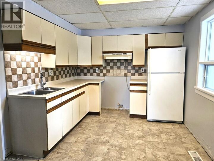 Property Photo:  278 Egremont Street North  ON N0G 2L2 