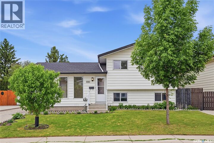 Property Photo:  534 Nesbitt Lane  SK S7L 6K9 