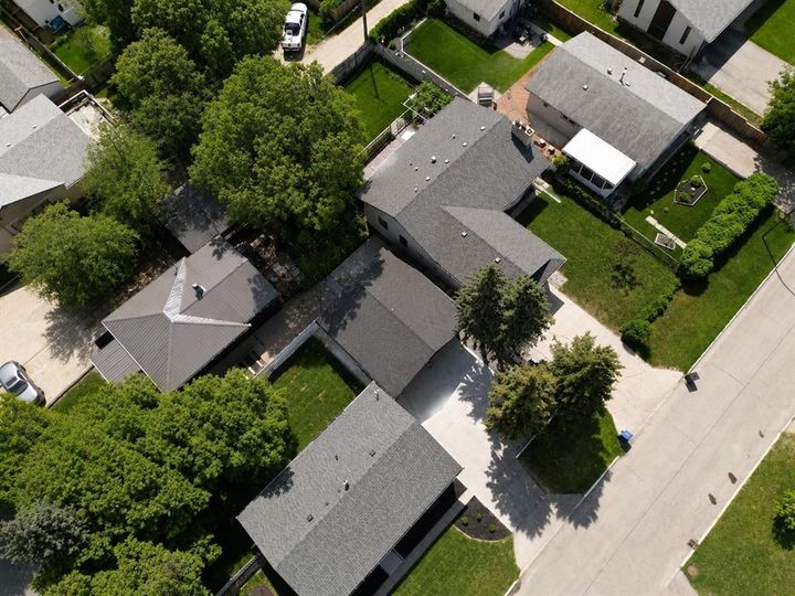 Property Photo: 436 Allard Avenue MB R3K 1T2