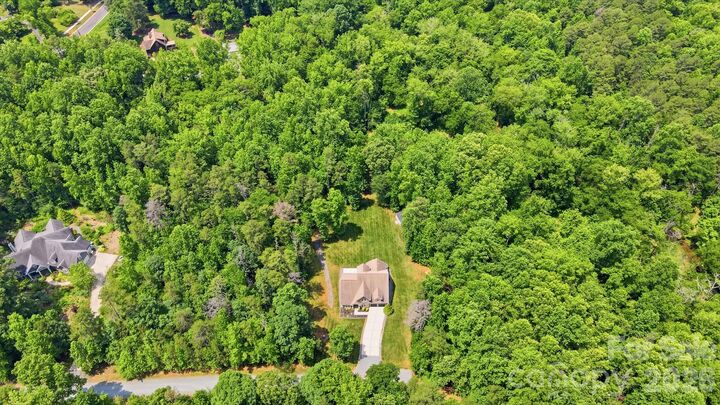 Property Photo:  9151 Vagabond Road  NC 28227 