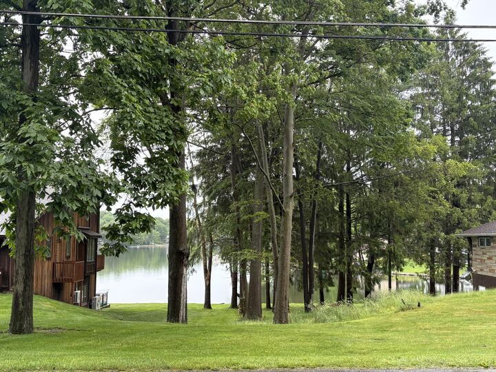 Property Photo: 6 Treasure Lake Rd PA 15801