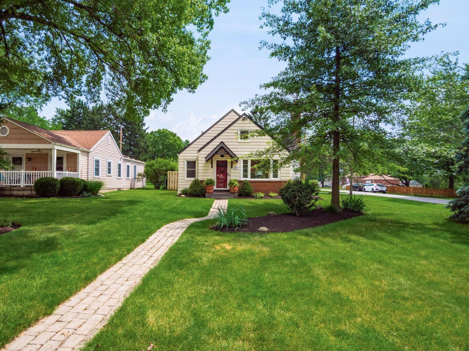 Property Photo:  357 Canyon S Drive  OH 43214 