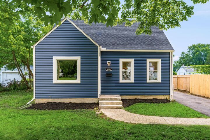 Property Photo:  1816 Brentnell Avenue  OH 43219 