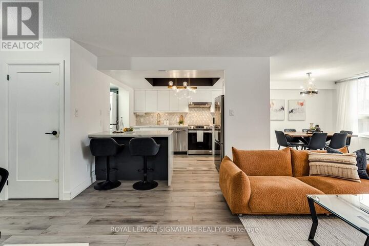 Property Photo:  271 Ridley Boulevard 108  ON M5M 4N6 