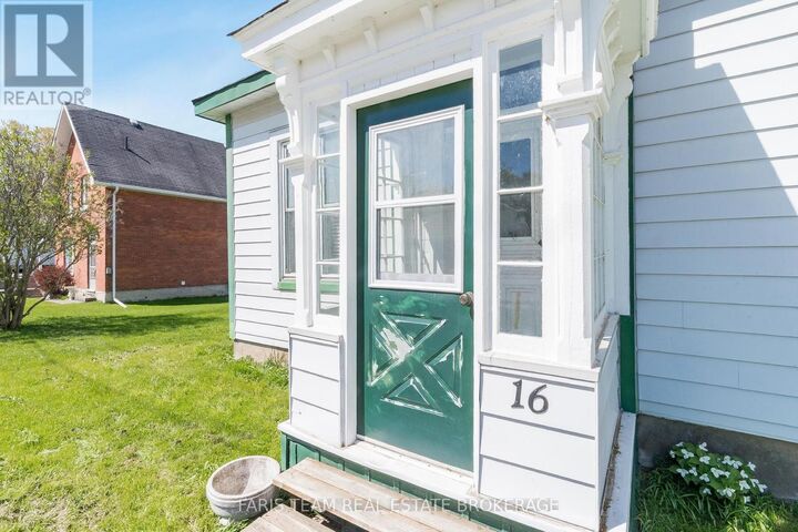 Property Photo:  16 Peel Street  ON L9M 1A6 