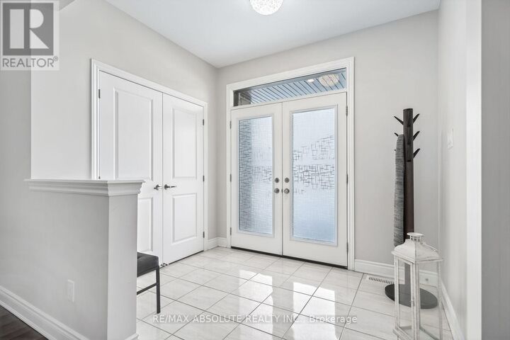 Property Photo:  1008 Manege Street  ON K2S 0Y7 