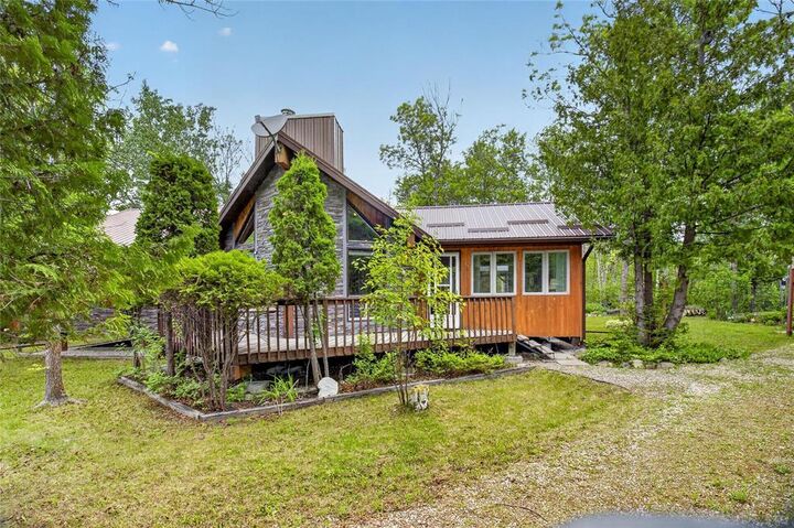 Property Photo: 56 Shannon Crescent MB R0E 0B0