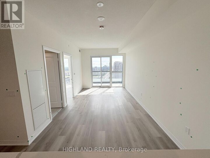 Property Photo:  15 Watergarden Drive 2502  ON L5R 0H4 