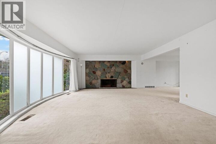 Property Photo: 1042 West 48th Avenue BC V6M 2N5