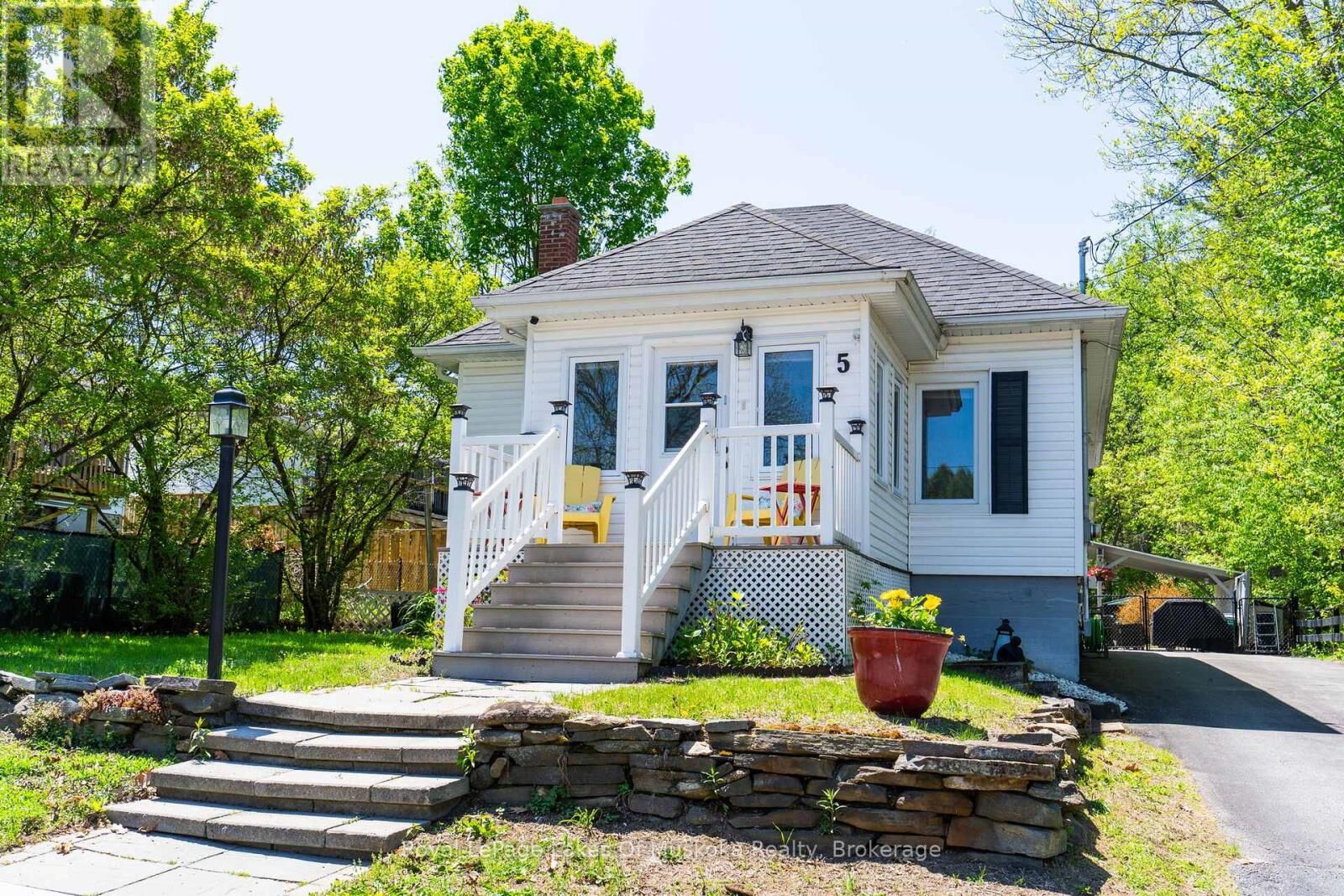 Property Photo:  5 Tait Street  ON P1H 1W5 