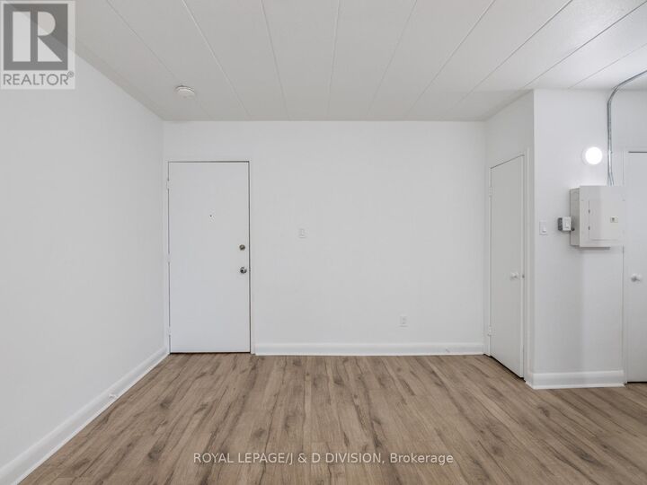 Property Photo:  325 Sammon Avenue 102  ON M4J 2A1 