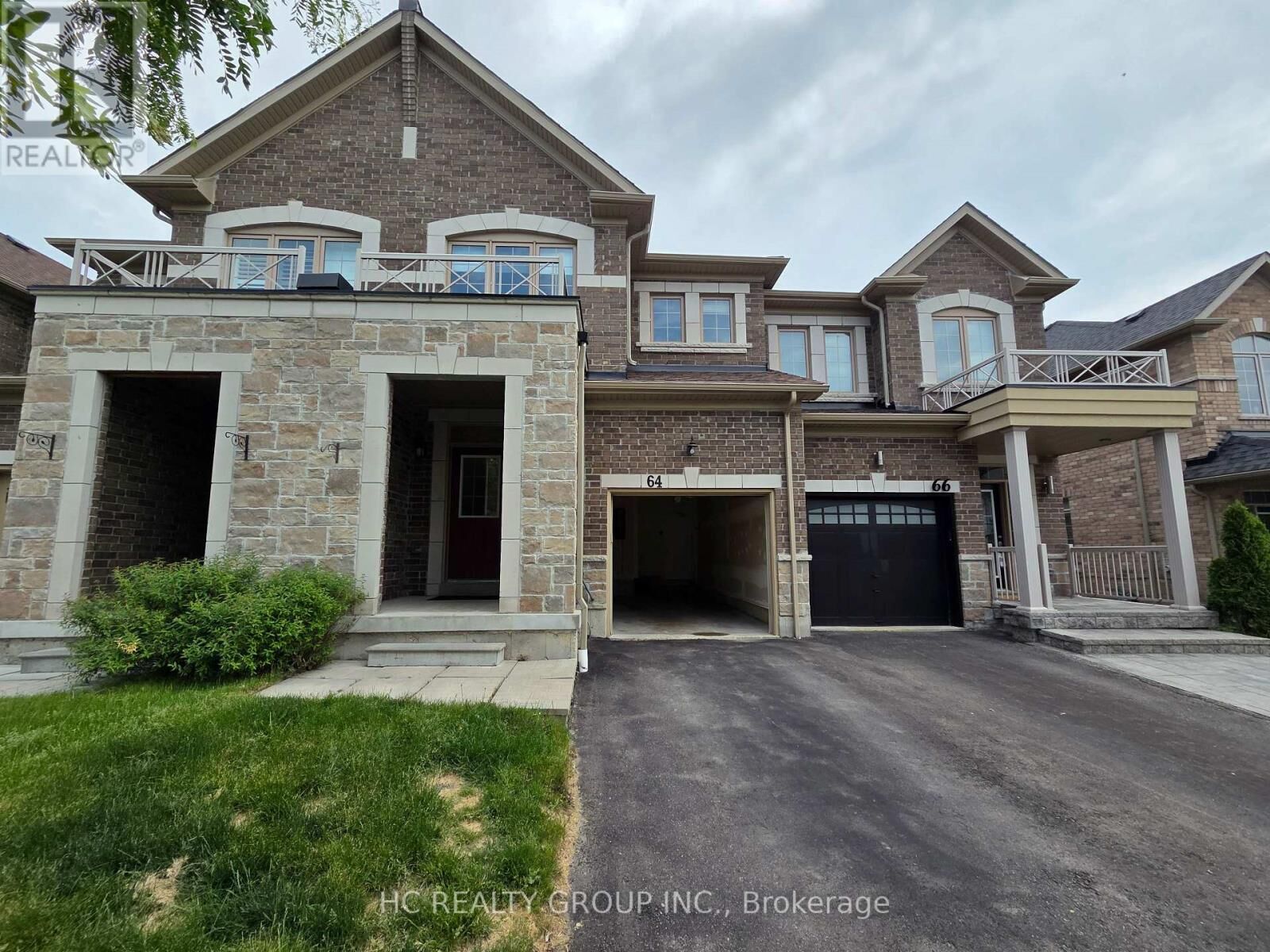 Property Photo:  64 Rimrock Crescent North  ON L1N 0E5 