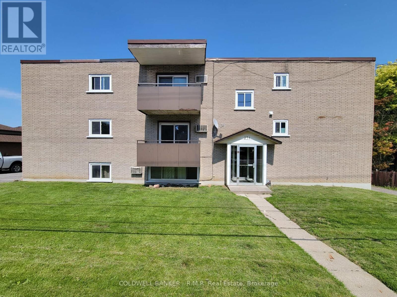 Property Photo:  251 Liberty Street North 3  ON L1C 2M6 