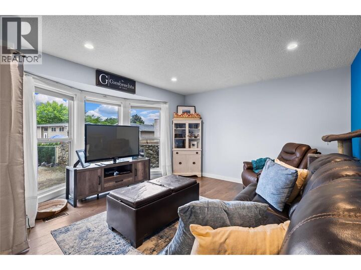 Property Photo: 730 Cupar Road BC V1X 1R6