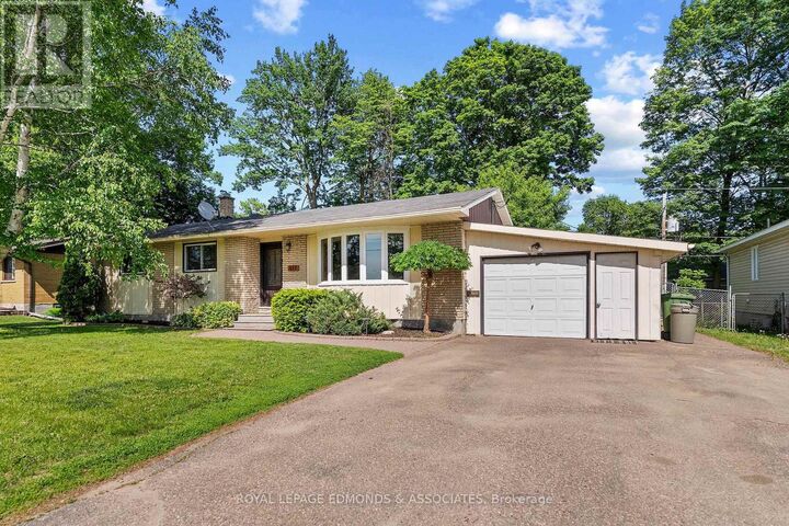 Property Photo:  617 Cecelia Street  ON K8A 1T6 