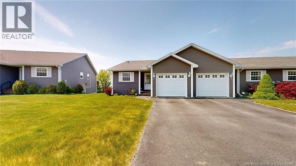 Property Photo:  5 Casey Crescent  NB E2J 0A8 