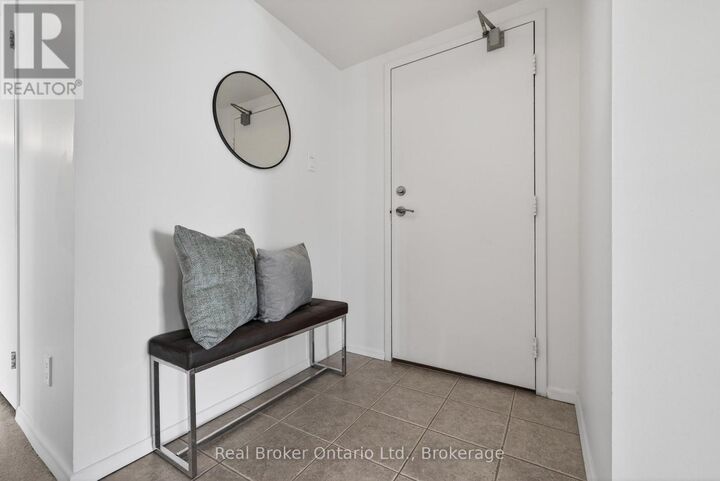 Property Photo: 23 Woodlawn Road East 811 ON N1H 7G6