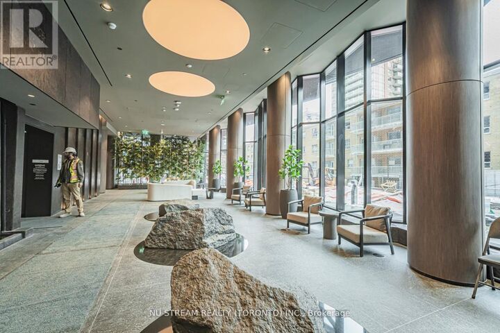 Property Photo: 120 Broadway Avenue 1605N ON M4P 1V6