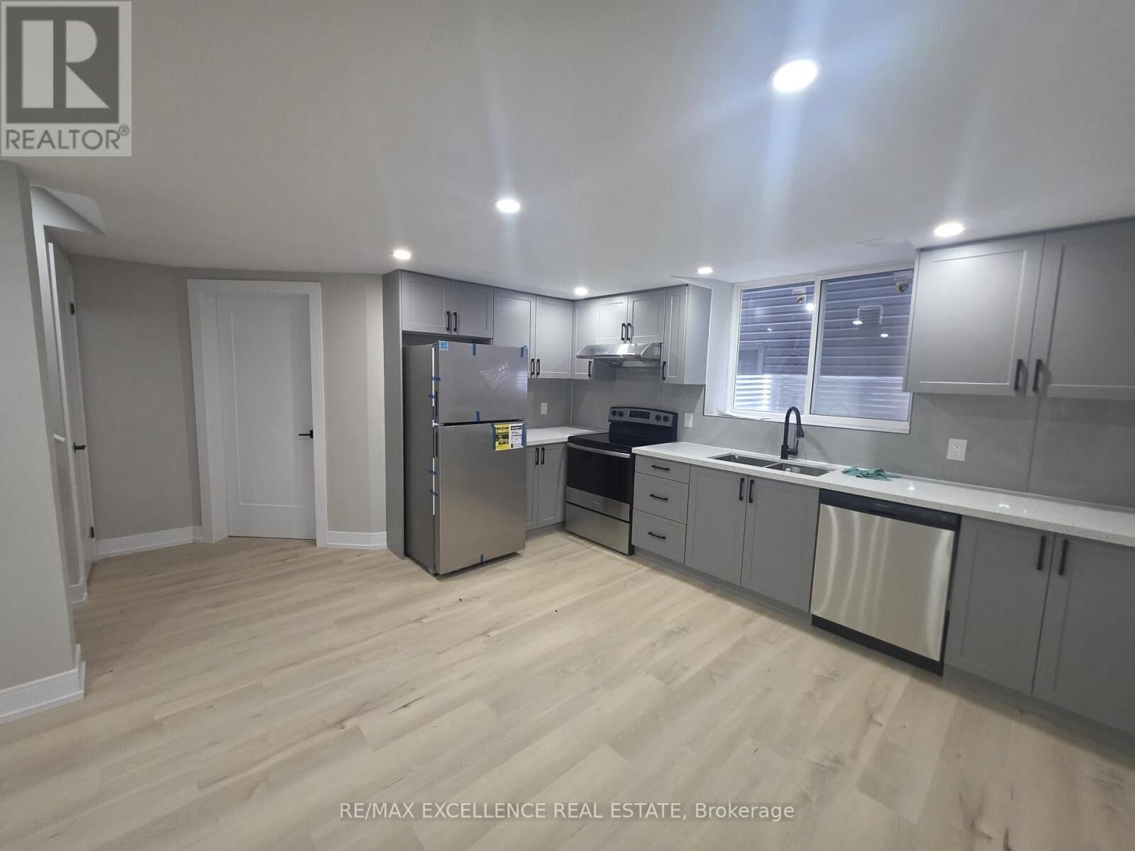 Property Photo:  91 Berkely Street  ON L9Z 0K6 