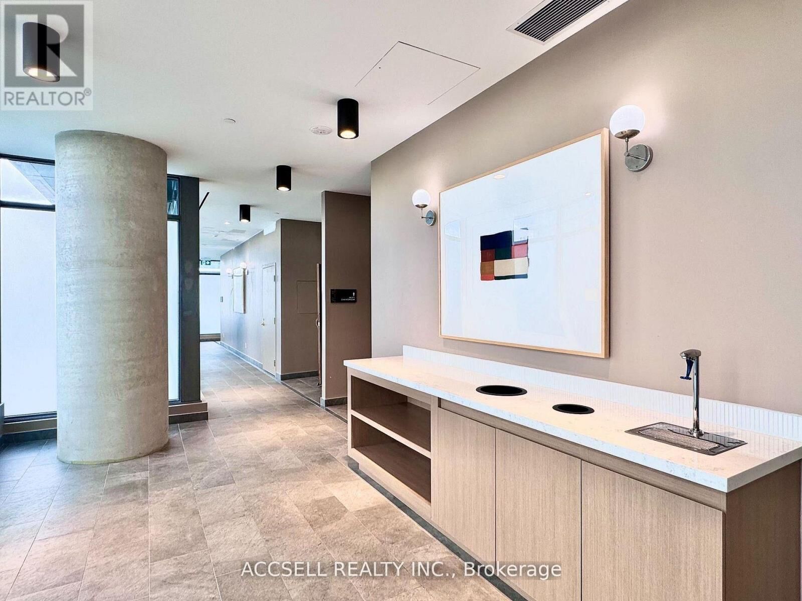 Property Photo:  185 Millway Avenue W2602  ON L4K 0L2 