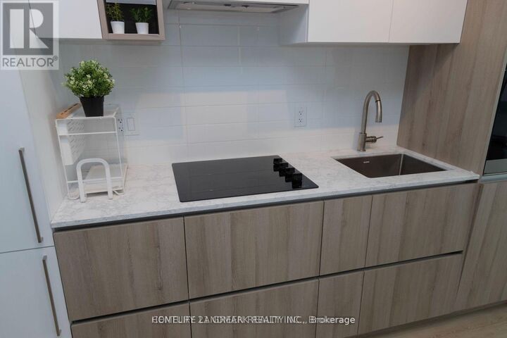 Property Photo:  319 Jarvis Street 2201  ON M5B 0C8 