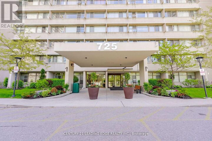 Property Photo:  725 Don Mills Road 2608  ON M3C 1S5 