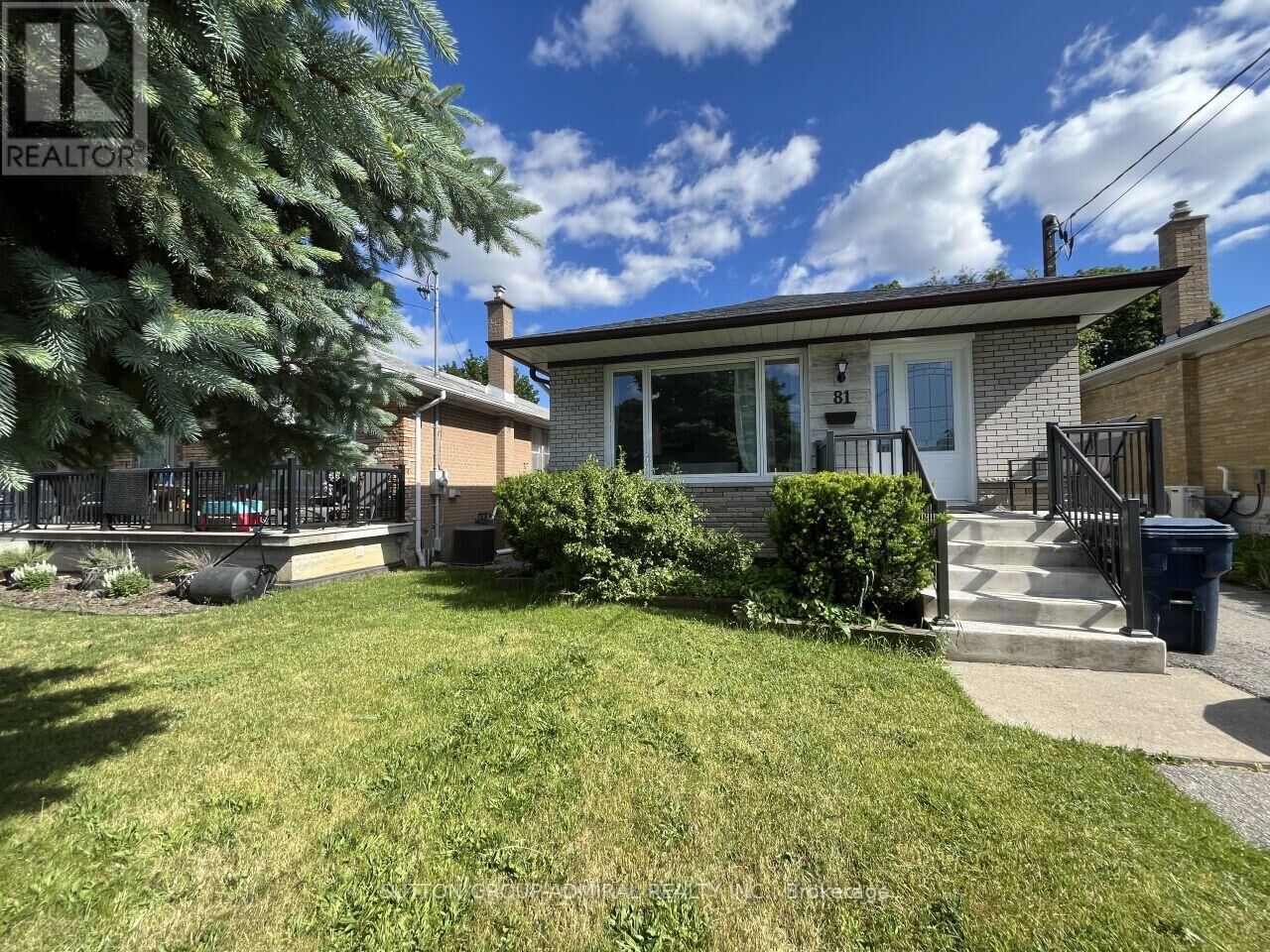 Property Photo: 81 Searle Avenue ON M3H 4A6