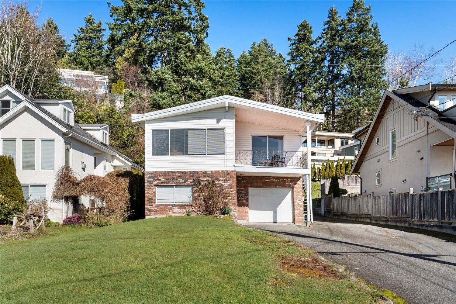 Property Photo: 14667 West Beach Avenue West BC V4B 2T9