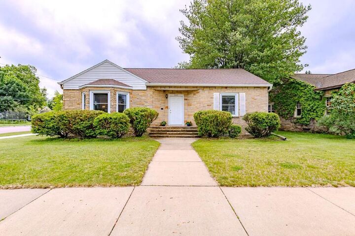 Property Photo:  703 Kent Street  WI 54403 