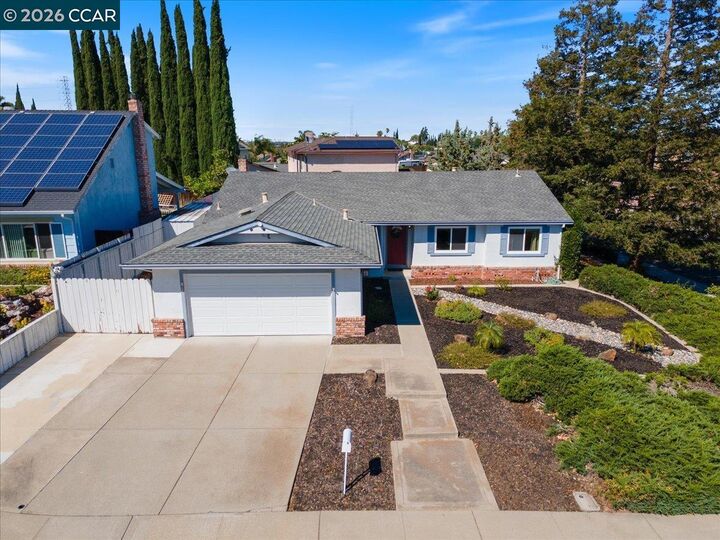 Property Photo: 1001 Brighton Court CA 94509