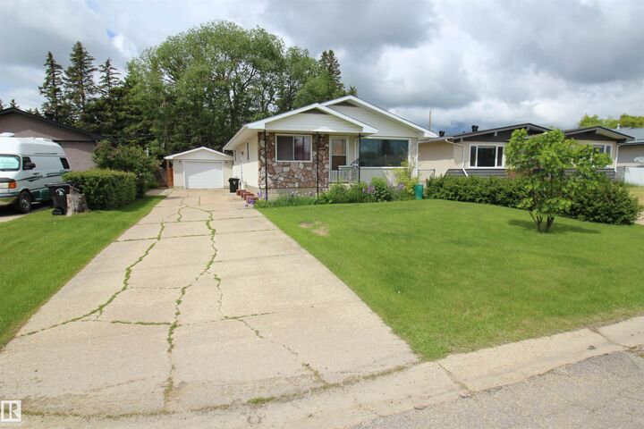 Property Photo:  5504 56  AB T7N 0A1 