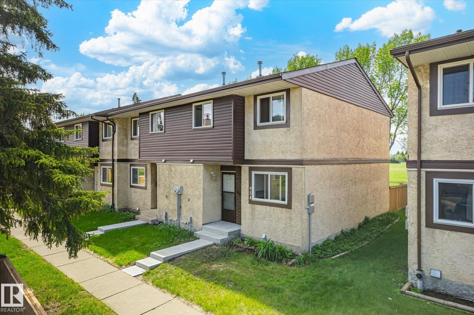 Property Photo: 954 Lakewood Road NW AB T6K 3X1