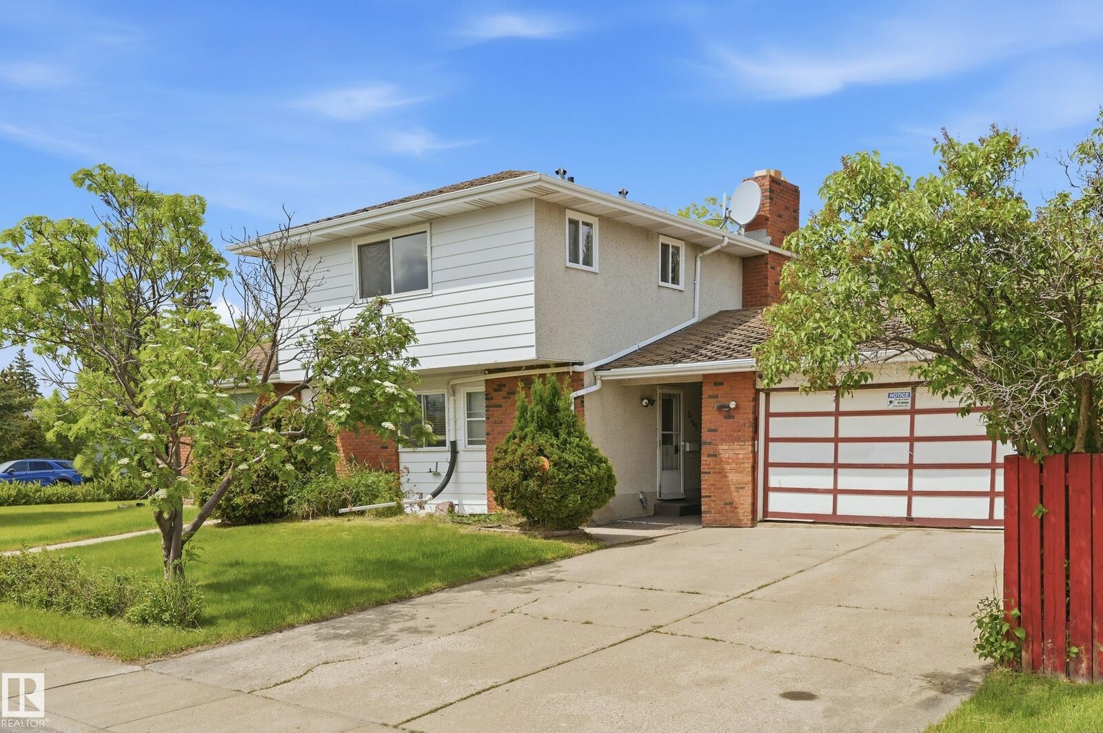 Property Photo:  2169 78 Street NW  AB T6K 2E4 